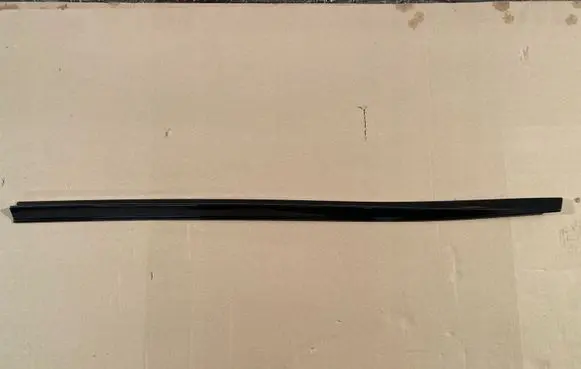 Nissan Juke I F15 Front door trim (molding) 10144138