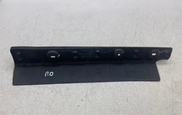 Fender end trim
