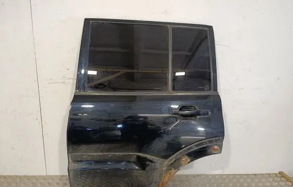 Mitsubishi Pajero Rear door