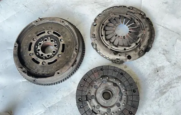 Toyota RAV 4 (XA20) Clutch set kit 323063410