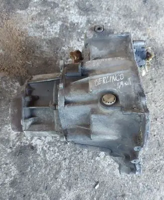 Manual 5 speed gearbox