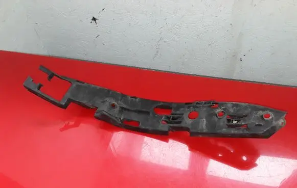 Volkswagen Touareg I Front bumper mounting bracket 7L6807184C