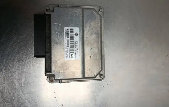 Volkswagen Touareg I Transfer box differential control unit 0AD927755AJ 5WP22084