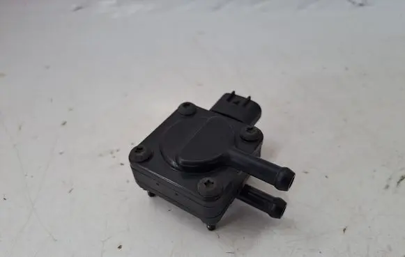 Toyota Avensis T250 Exhaust gas pressure sensor 8948020030