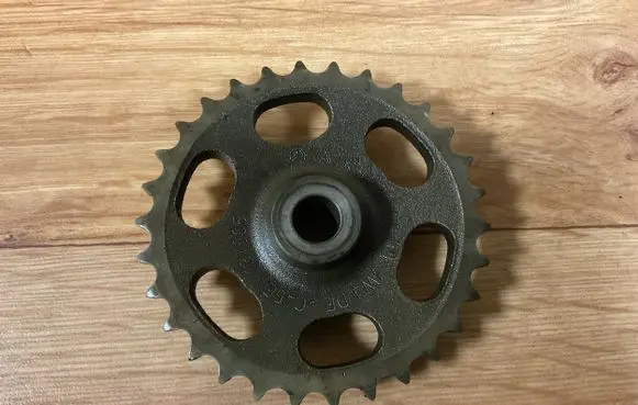 Mercedes-Benz E W212 Timing chain sprocket A6510520000