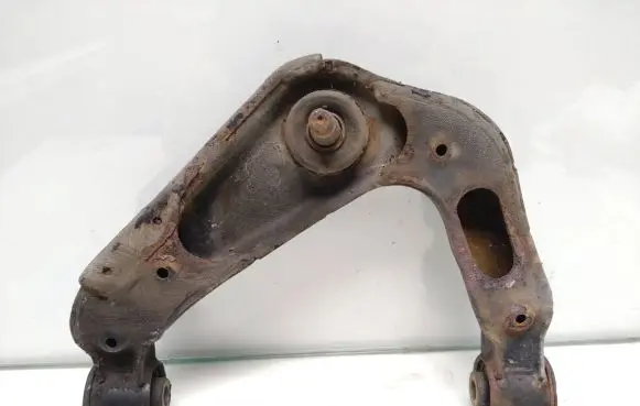 Nissan Pathfinder R51 Front lower control arm/wishbone 54524