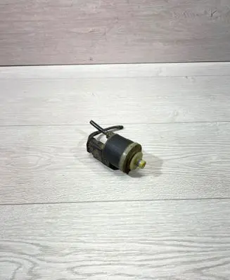 BMW 5 E60 E61 Fuel filter heater 7810134 PA66GF25 2901700905