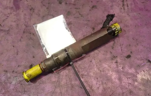 Audi A4 S4 B5 8D Fuel injector 