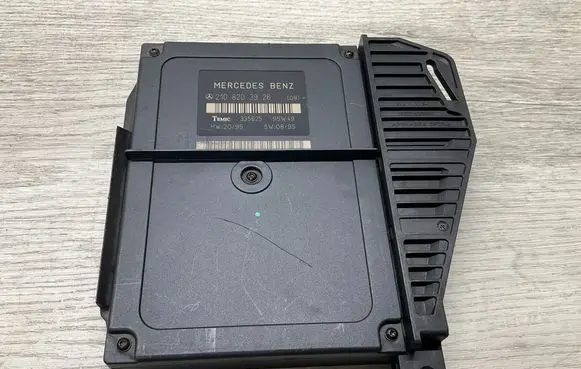 Mercedes-Benz E W210 Engine control unit/module ECU 2108203926