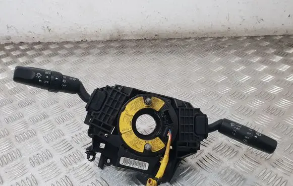 Mazda 3 I Wiper turn signal indicator stalk/switch 17D682 17D799