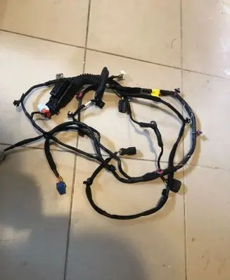 Hyundai Kona I Front door wiring loom 91610CM010