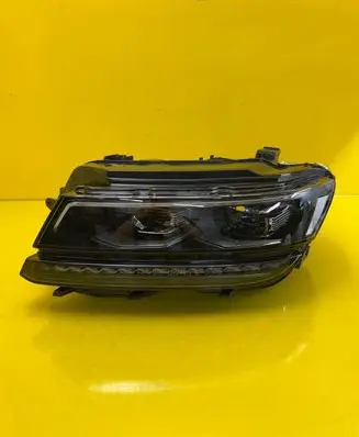 Volkswagen Tiguan Headlight/headlamp 5NB941081A
