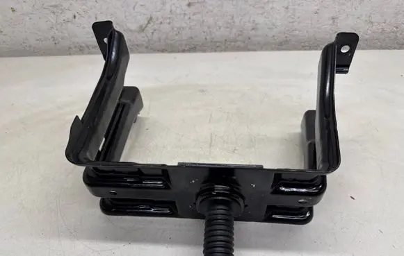 Audi A4 S4 B8 8K Spare wheel mounting bracket 8K0802715A