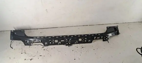 BMW iX Rear bumper mounting bracket 8737046