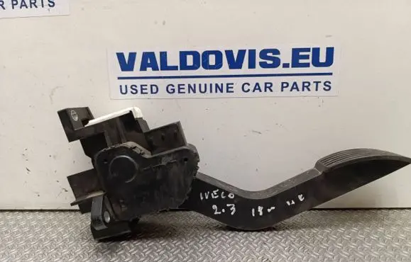 Iveco Daily 6th gen Accelerator throttle pedal 5801814890 B720