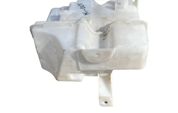 Mitsubishi Outlander Lamp washer fluid tank 