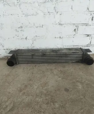 BMW 5 E39 Intercooler radiator 17512247359