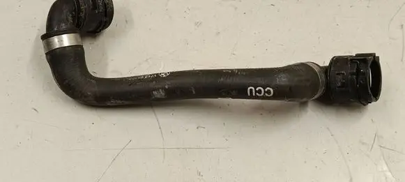 Coolant pipe/hose