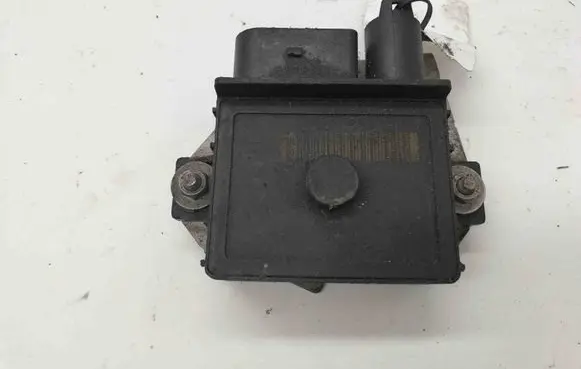 BMW 5 E60 E61 Glow plug pre-heat relay 7798000