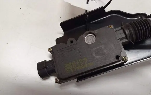 Citroen C5 Tailgate window lock/catch/latch 306104 A00177