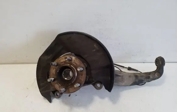Nissan Navara D23 Front wheel hub