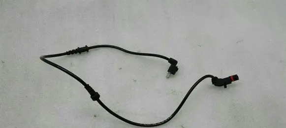 Mercedes-Benz E W212 ABS brake wheel speed sensor A2125402505