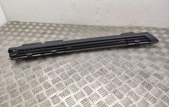 Peugeot 308 Dash center air vent grill 98361473UG03