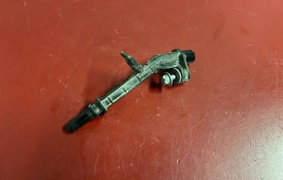 BMW X2 F39 Vacuum valve 7620923 11667620923