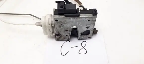 Audi A4 S4 B5 8D Front door lock 8D1837016E