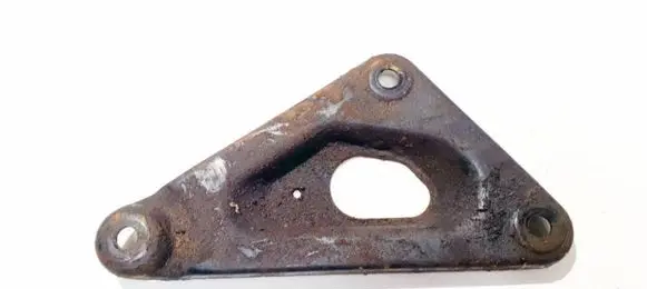 Opel Zafira A Engine mounting bracket