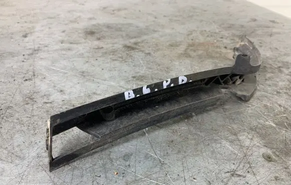 Volkswagen PASSAT B6 Front bumper mounting bracket 3C0807178
