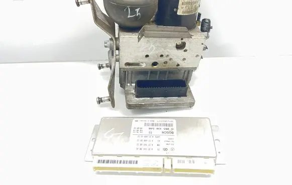 Mercedes-Benz E W211 ABS Pump 0265250088 A0054317212