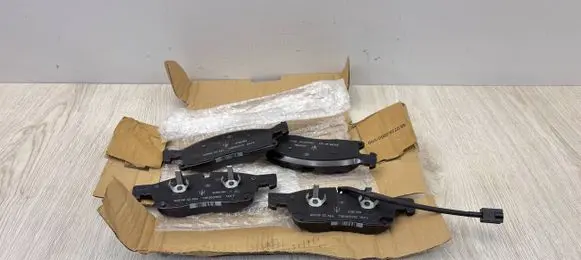 Maserati Levante Brake pads (front) 673011564