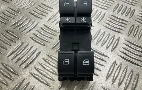 Seat Alhambra (Mk2) Electric window control switch 7N0959857