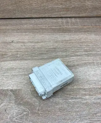 BMW 3 E46 Glow plug pre-heat relay 2247664 USED