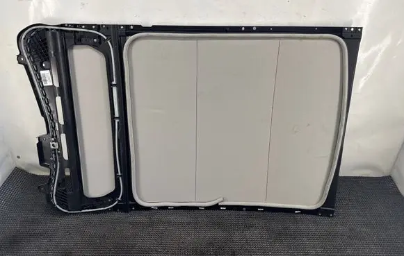 Nissan Qashqai Sunroof set 916864EA00A 930689776 CS2002002102