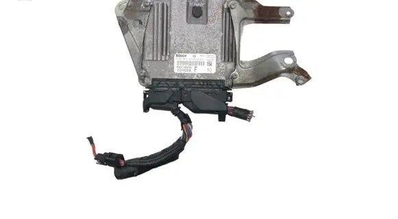 Toyota Yaris Engine control unit/module 896610D490 1039S32407 0281015393
