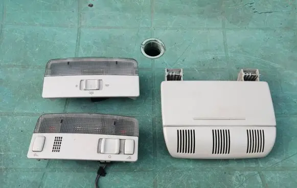 Skoda Octavia Mk2 (1Z) Front door interior light