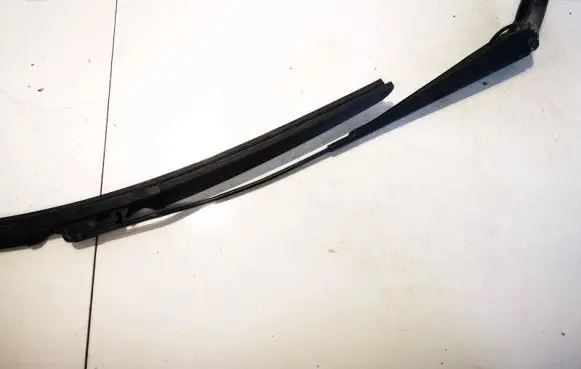 Ford Mondeo Mk III Front wiper blade arm 1s7117526ab