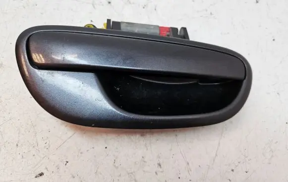 Subaru Legacy Front door exterior handle