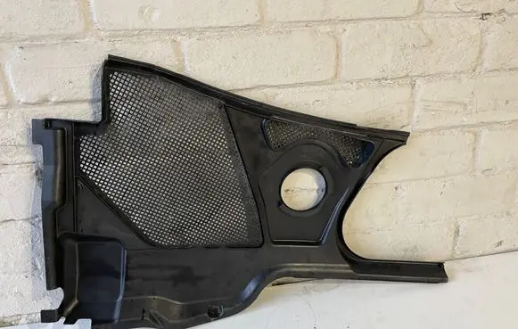 Audi A8 S8 D3 4E Wiper trim 4E1819447B