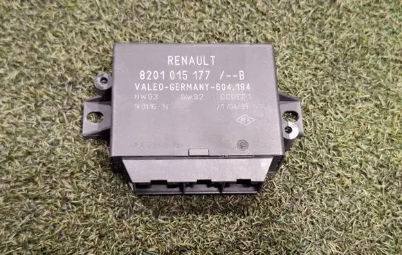 Renault Master III Parking PDC control unit/module 8201015177
