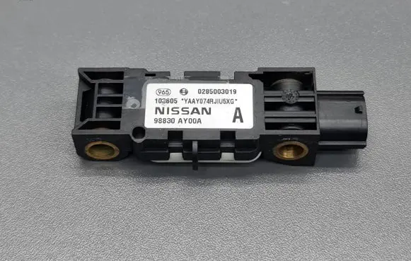 Nissan Note (E11) Airbag deployment crash/impact sensor 0285003019 98830AY00A