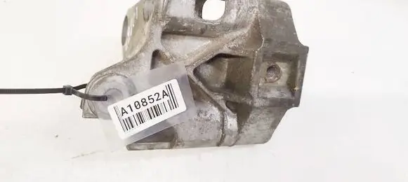 Nissan Note (E11) Engine mounting bracket 038120