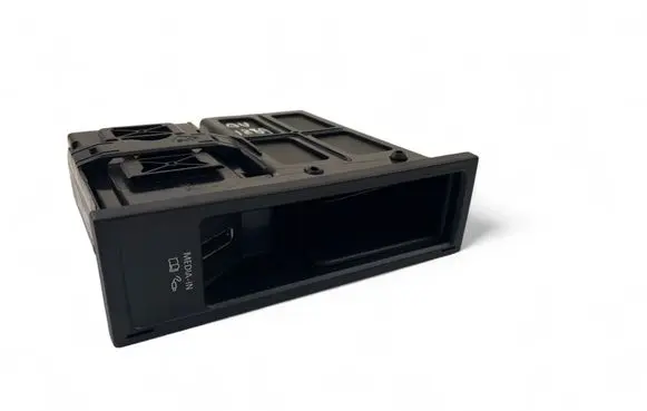 Volkswagen Golf VI USB control unit 5N0035341C