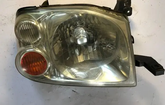 Nissan Navara D40 Headlight/headlamp 10024811 7785