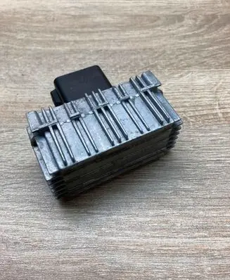 Opel Signum Glow plug pre-heat relay 09132691 51299008