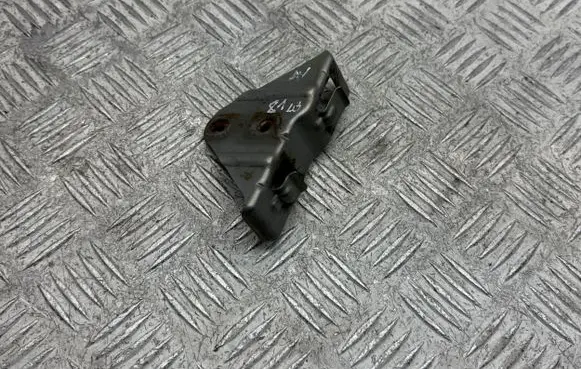 Headlight/headlamp mounting bracket