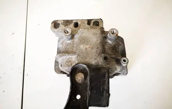 Skoda Superb B6 (3T) Engine mount bracket 1k0199262qb