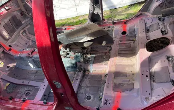 Toyota Auris E180 Pillar (middle) 